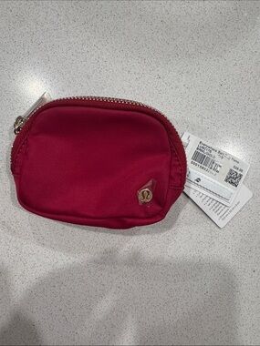 Berry Rumble Everywhere belt bag nano